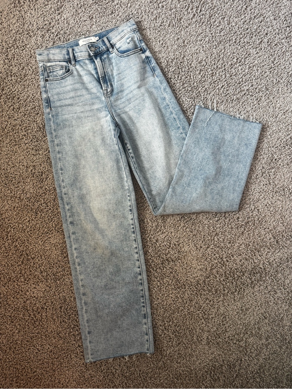 Women’s Light Wash Straight Leg Jeans
